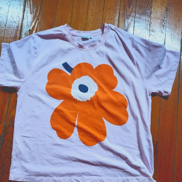 Marimekko Tops - Marimekko T shirt